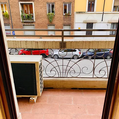 Elegant * Milan