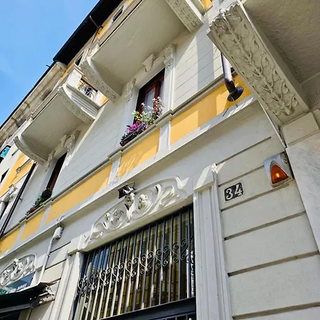 Elegant * Milan