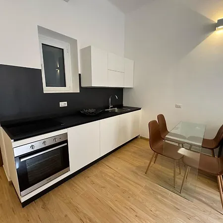 Elegant * מילאנו